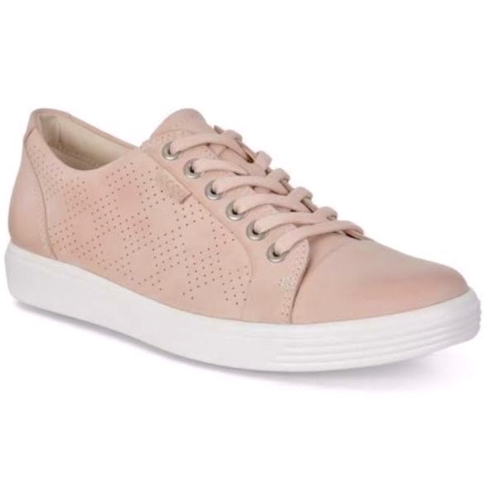 ECCO pale pink danish design leather perforated lace up sneaker 🎀